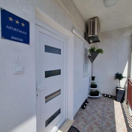 Apartment Mastrinka By The Sea -10M Trogir Exterior photo